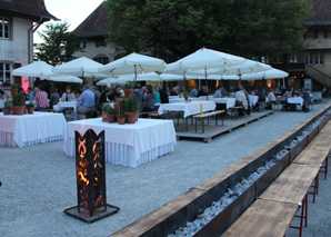 Barbecue amusant sur le plus long barbecue de Suisse