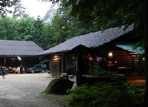 Festival des cabanes forestières avec restauration