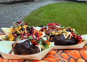 Pinsas, potatoes and more from the food truck