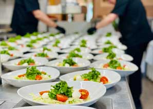 Catering, aperitif & cocktail offer for your company event