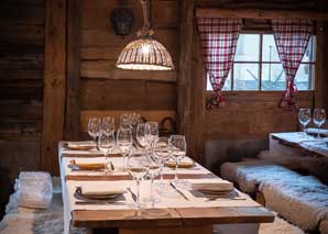 Fondue-Chalet Aarau: Käseschmaus in der Hütte