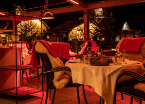 Une fondue sur la terrasse d'hiver