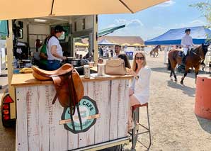 Crêpes sucrées et salées faites maison et café du foodtruck