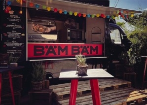 Foodtruck mit Hot Dogs, Chili oder Chäsbrägel