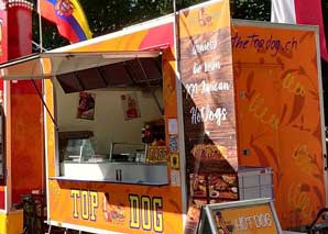 XXL Hotdogs aus dem Food Truck