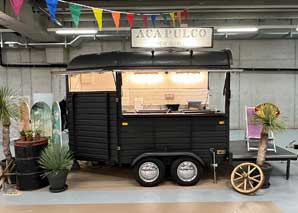 Food Truck mit Burrito, Tacos und Torta