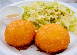 Foodtruck mit Schweizer Spezialitäten