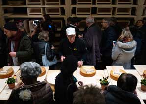 Visite guidée de la cave à fromage avec dégustation de raclette