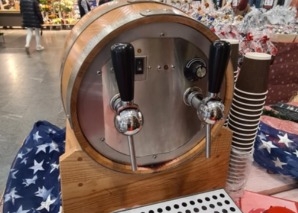Getränke-Catering: Glühwein aus dem Holzfass