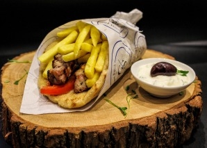 Griechische Küche aus dem Foodtruck