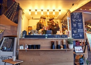 Kaffee-Spezialitäten aus der Piaggio Ape