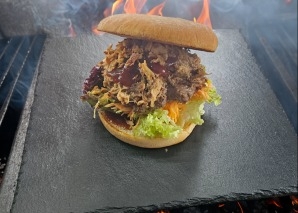 Mac'n'Cheese und Burger aus dem Foodtruck