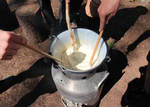 Raclette oder Fondue auf der Milchkanne