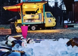 Piaggio Ape als Bar-, Grill- und Apéro-Truck