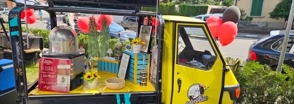Mini-Foodtruck mit Angebot nach Wahl