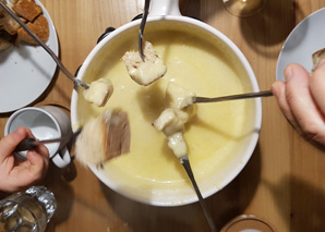 Plaisir de hutte Fondue et Raclette