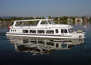 Aperitif boat trip on Lake Zurich