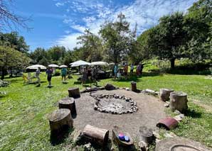 Fête d'été dans une oasis de verdure