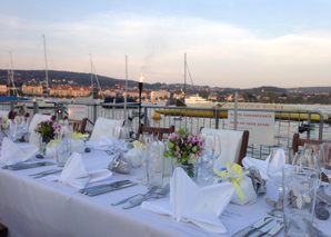 Fête palpitante directement sur le lac de Zurich