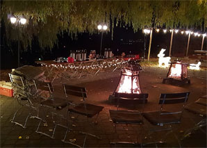 Dîner de Noël avec apéritif au coin du feu