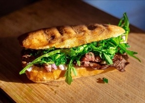 Steaksandwich aus dem Foodtruck