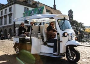 Tuktuk-Fahrt mit Barbecue oder Fondue