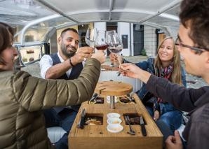 Tuktuk-Fahrt mit Barbecue oder Fondue