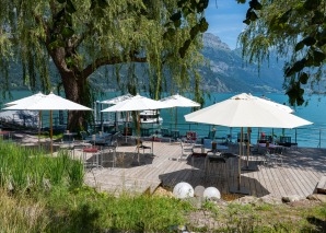 Mittagessen und Walensee-Schifffahrt