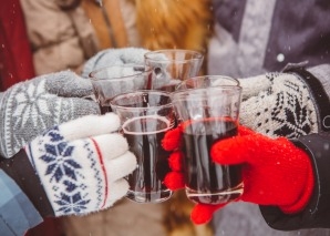 Winter forest experiences with your team Winter or Christmas events for your team in the magical winter forest