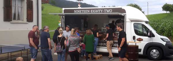 Foodtruck avec baked potatoes et plus encore