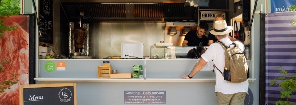 Griechische Küche aus dem Foodtruck