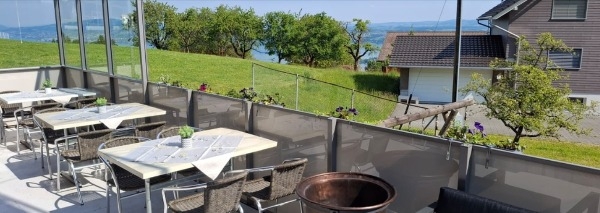 Brunch avec vue panoramique sur le lac de Zurich