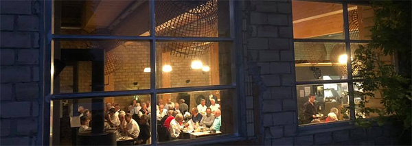 Jahresendessen in geschlossener Gesellschaft im Emmental