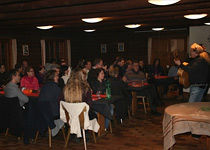 Winterzauber in der Waldhütte