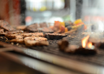 Karibisches BBQ mit Beachbar