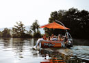 Barbecue sur l'Aar dans le bateau