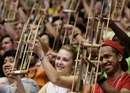 Atelier de musique avec des instruments en bambou