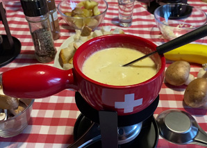 Fondueplausch im Team - jeder mit eigenem Caquelon